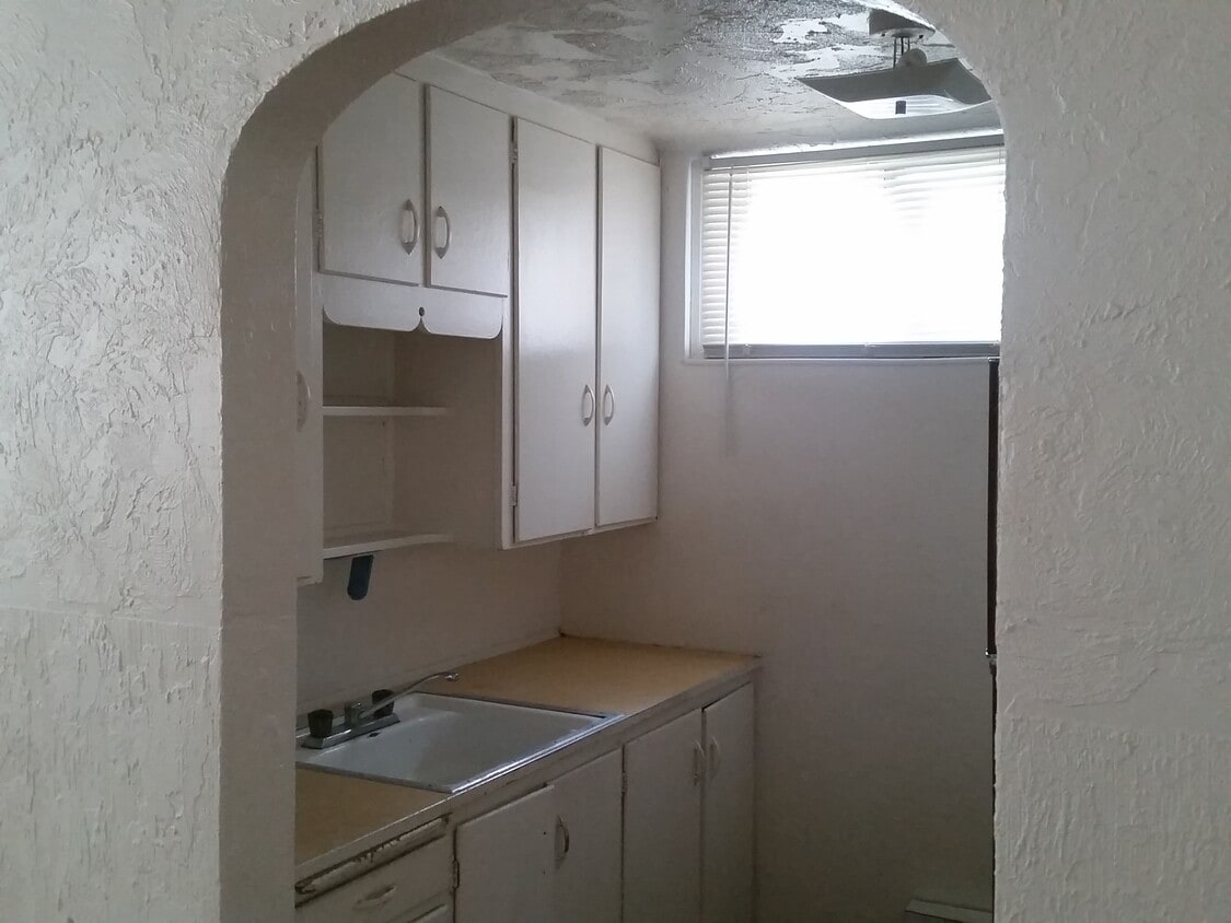 Primary Photo - 219 H St