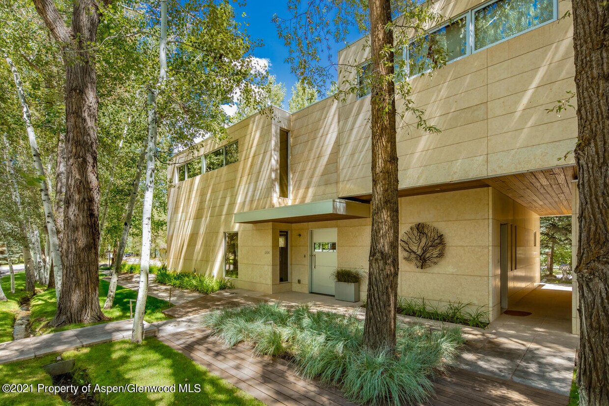 Foto principal - 604 N 8th St
