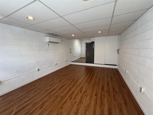 Foto del edificio - 5017 Rowena Ave