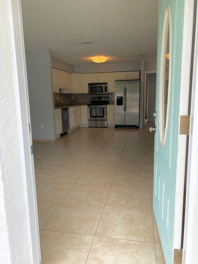 Front Door Interior View - 2720 S Sunrise Ct