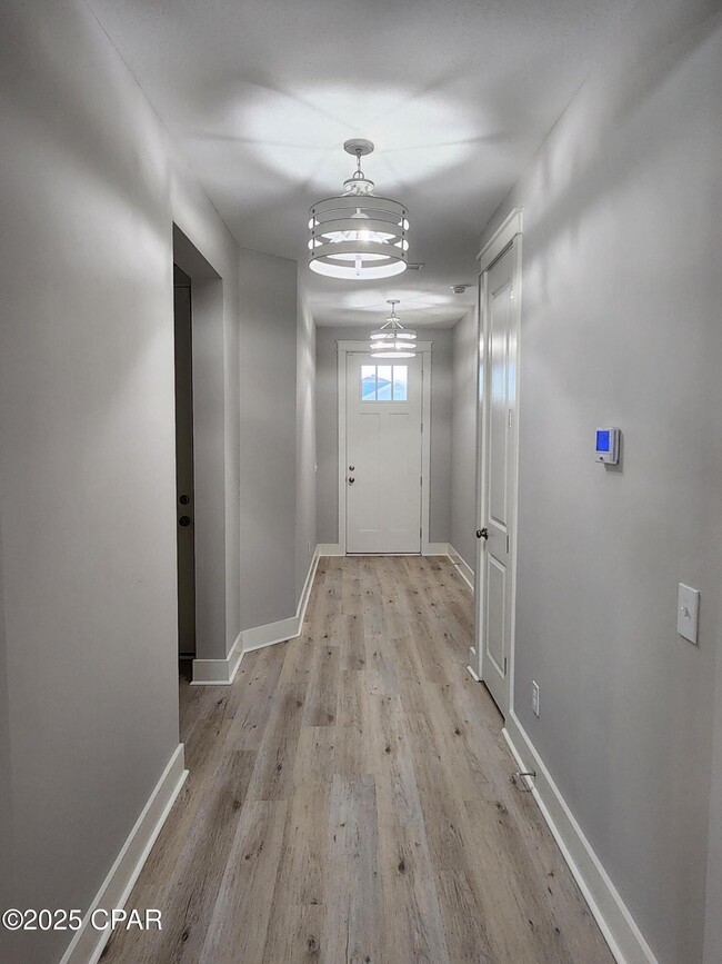 Building Photo - 1083 Harrison Byu Dr