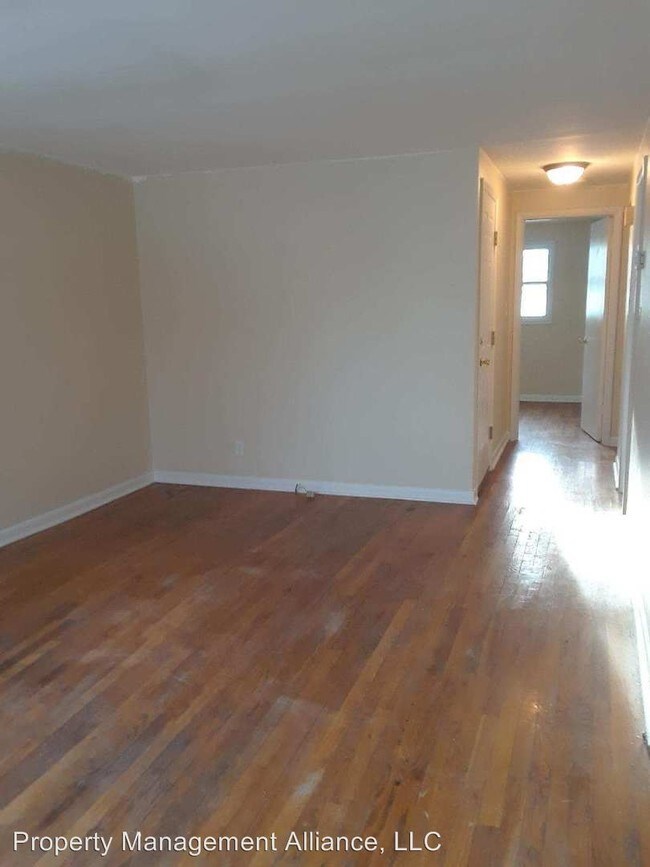 Building Photo - 2100 Bellevue Ave