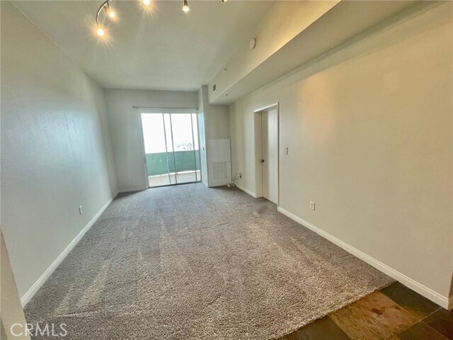 Foto del edificio - 488 E Ocean Blvd