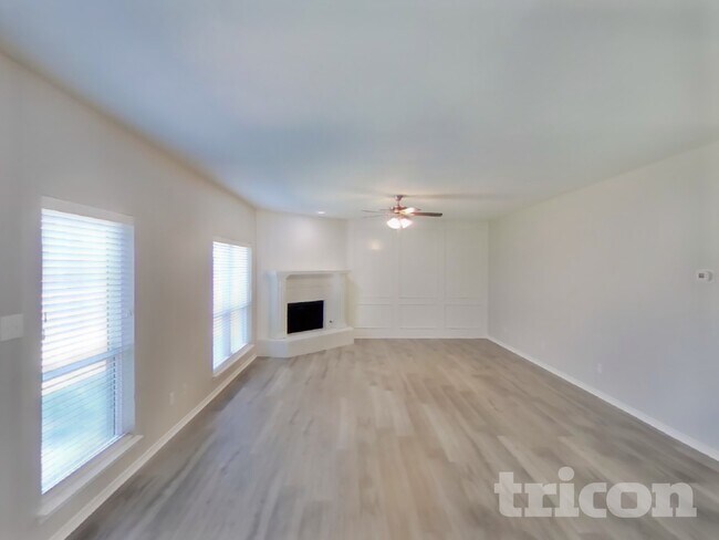 Foto del edificio - 8401 Manchester Dr