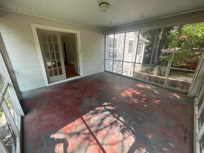 Building Photo - 1/2 OFF FIRST MONTH RENT - Beautiful 2 Bed...