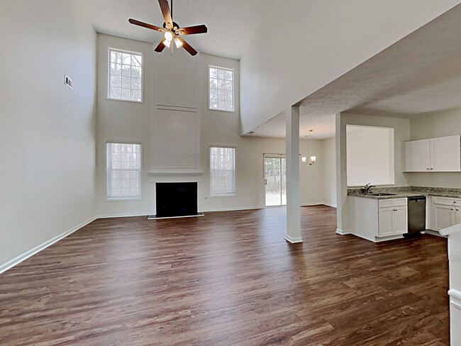 Building Photo - 2207 Saint Albans Place