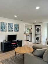 Building Photo - 637 E 35th St