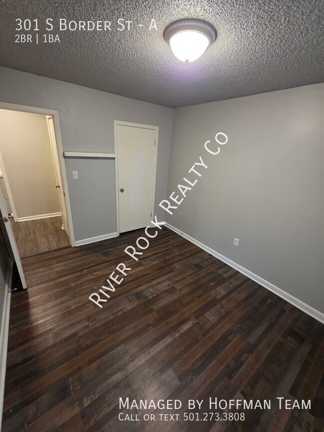 Foto del edificio - 301 S Border St