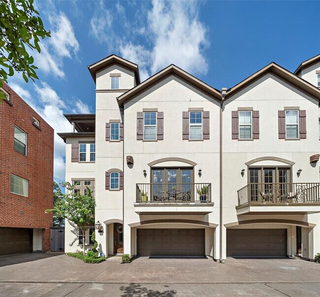 Building Photo - 912 Lovett Blvd