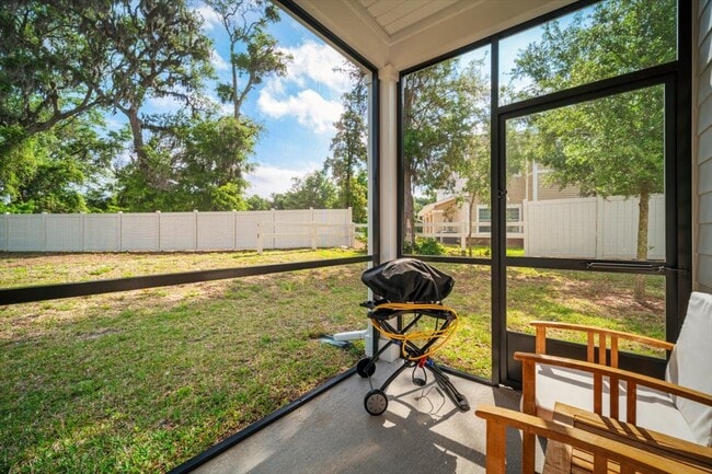 Building Photo - 1255 Beach Dune Dr