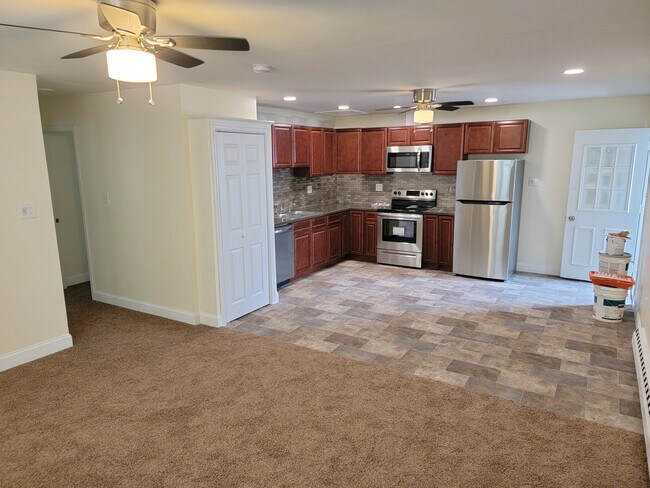 Photo - 2 E Lincoln Hwy Apartments