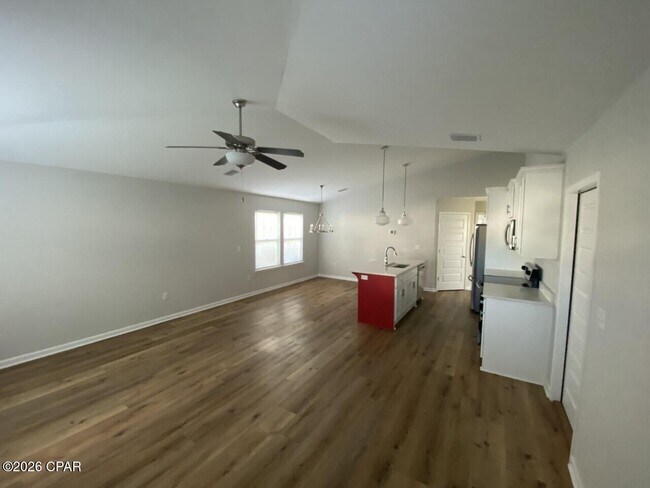Foto del edificio - 401 Raven Ln