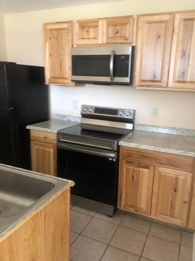Foto del edificio - 5216 Cross Creek Dr