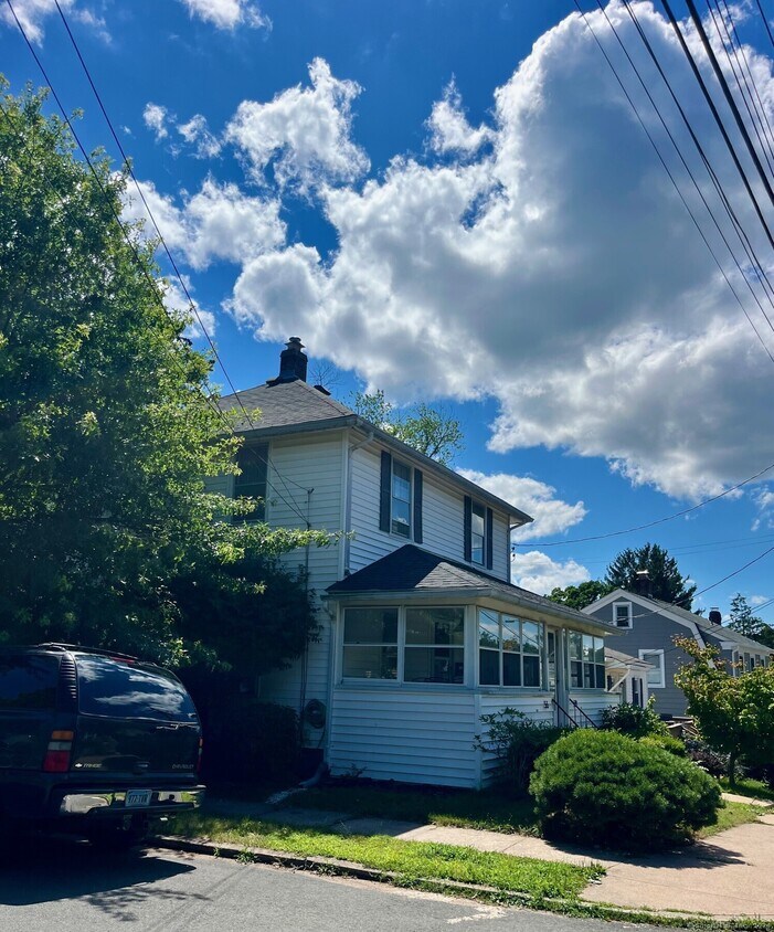 Primary Photo - 58 Hawthorne Ave