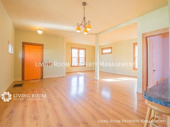 Foto del edificio - Montavilla Bungalow With Room for 2 Home O...
