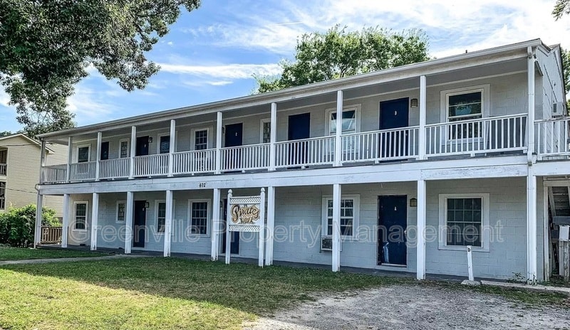 Foto principal - 402 S Holly St