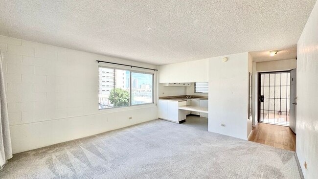 Building Photo - 1658 Liholiho St