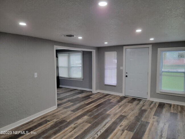 Foto del edificio - 3238 Townsend Blvd