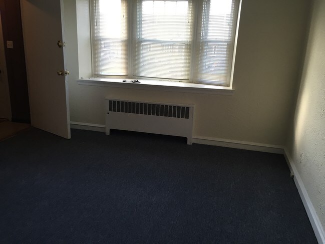 Foto del edificio - 8239 Williams Ave