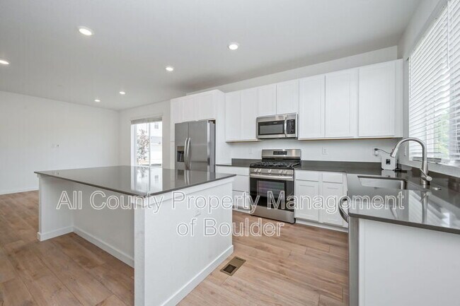 Building Photo - 1432 Sanitas Ln