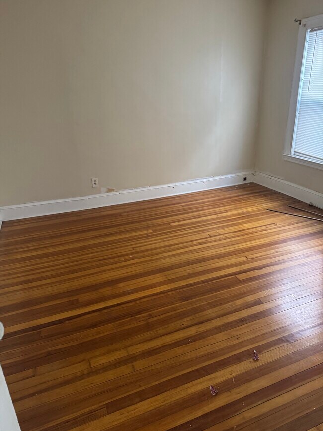 Foto del edificio - 883 Farmington Ave