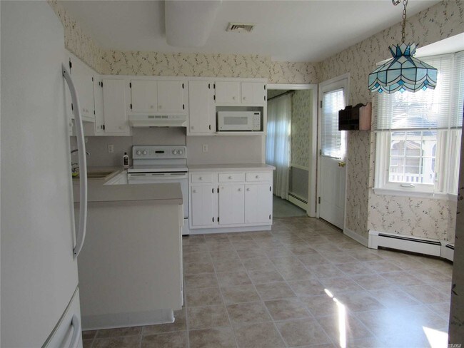 Foto del edificio - 59 Bay Harbor Rd W