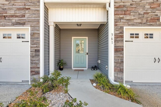 Building Photo - 361 S Stingray Ln
