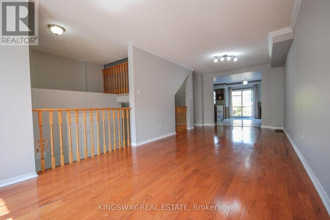 Photo du bâtiment - 1480 Britannia Rd W