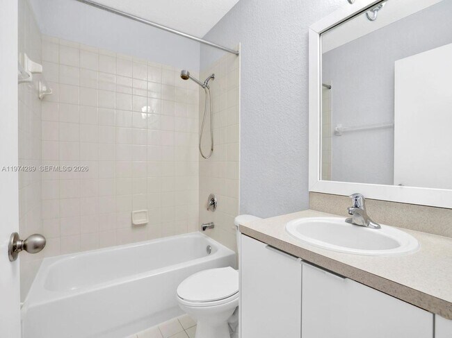 Foto del edificio - 8664 SW 22nd Ct