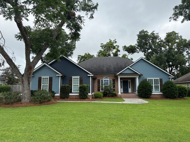 Building Photo - Spacious 4 bed 3 bath Home in Grove Point!