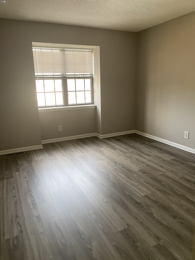 Second bedroom - 9103 W 121st terrace