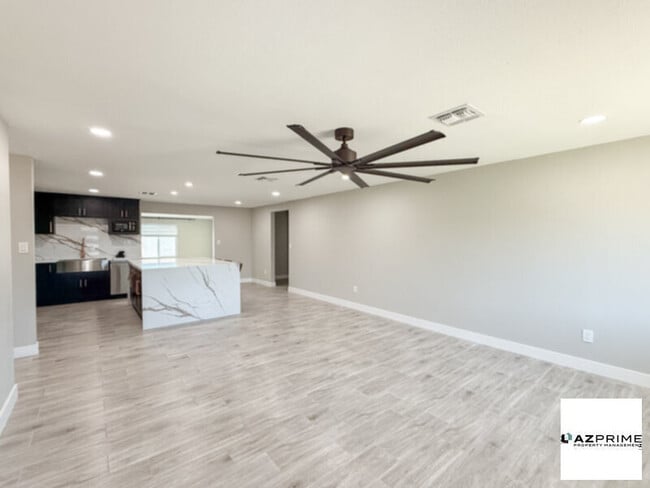 Foto del edificio - Beautifully Updated 4/2 Phoenix Home!