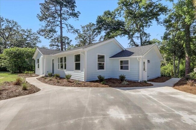 Building Photo - 1602 Carruthers St