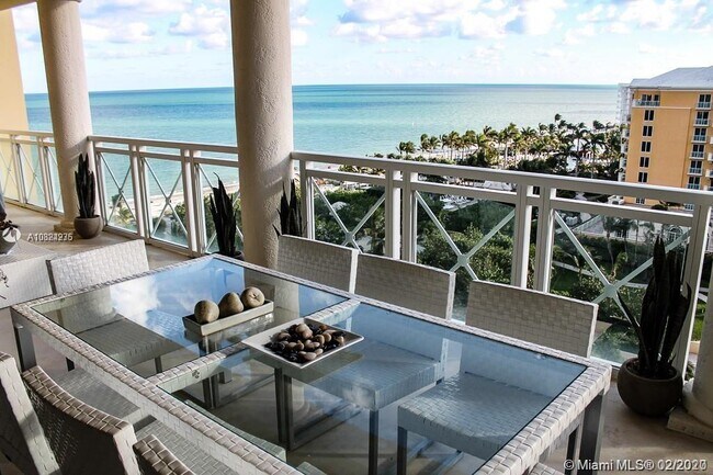 Foto del edificio - 430 Grand Bay Dr