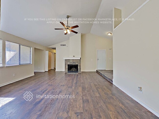 Building Photo - 3214 Cliffview Dr