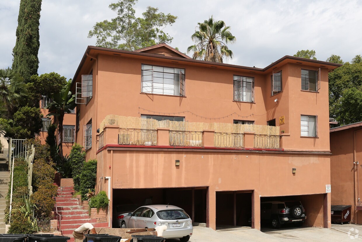 Foto principal - 10945 Roebling Ave
