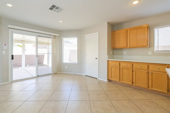 Building Photo - 176 Sandhill Crane Ave