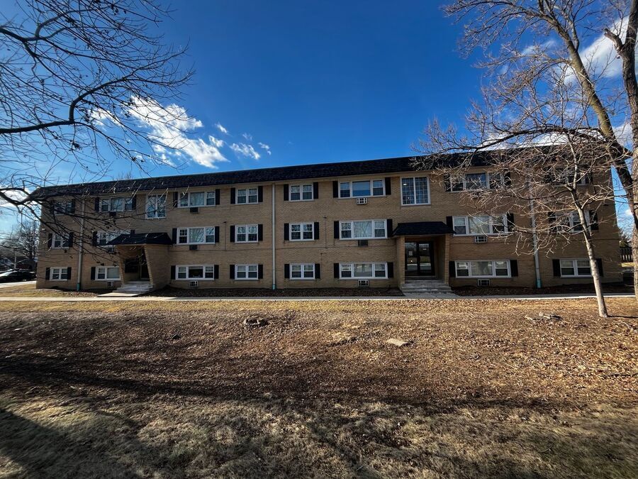 Foto principal - 27 N Maple Ct