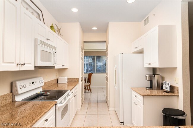 Foto del edificio - 7955 Mahogany Run Ln