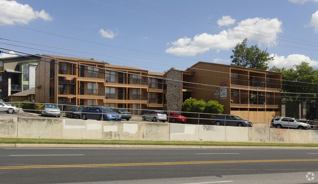 Black Diamond Apartments