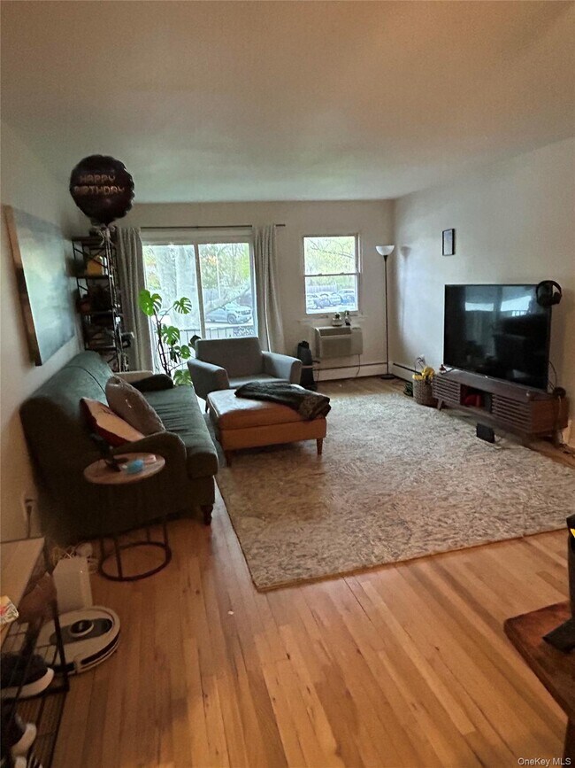 Building Photo - 2305 Wilshire Ln