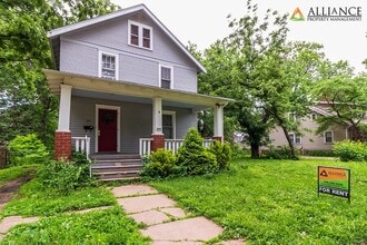 Building Photo - 344 N 15th St