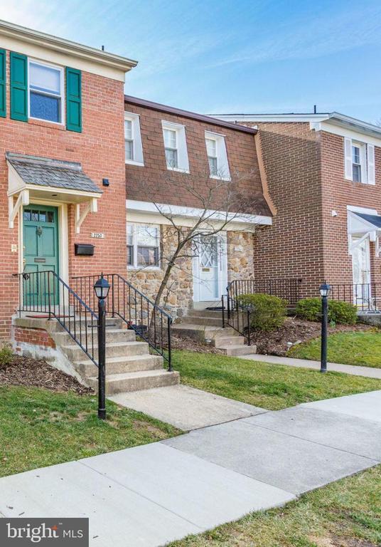 2253 Wheystone St, Vienna, VA 22182 Townhome Rentals in Vienna VA