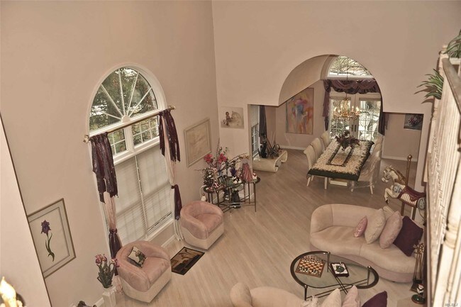 Foto del edificio - 78 Hamlet Dr