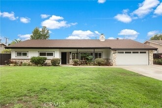 Building Photo - 13301 Yorba St