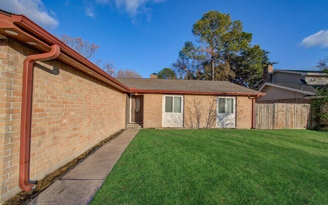Building Photo - 8614 Daycoach Ln