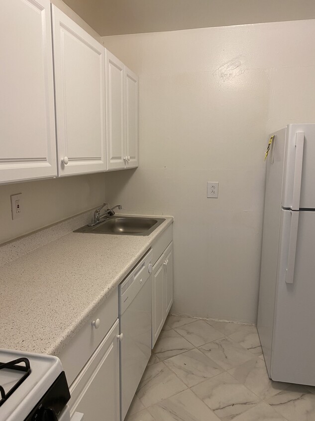 46 College Dr Unit 46 college drive, Edison NJ 08817, Edison, NJ 08817