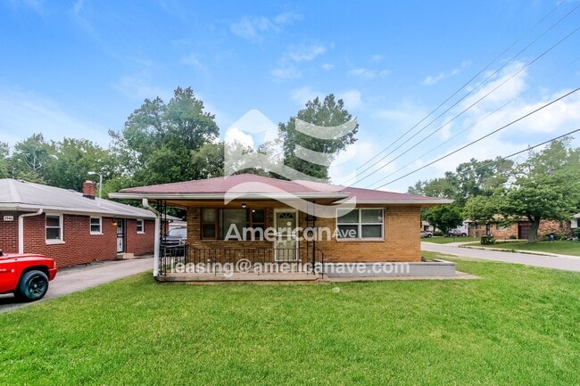 Building Photo - 3950 N Irvington Ave