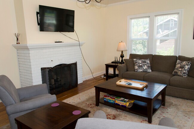 Sala de estar - 1905 Summitview Ave