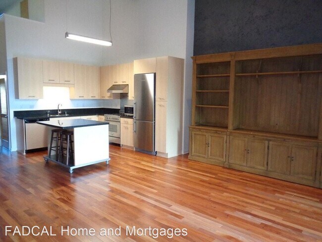 Building Photo - 2 br, 2 bath House - 851 Indiana St #304